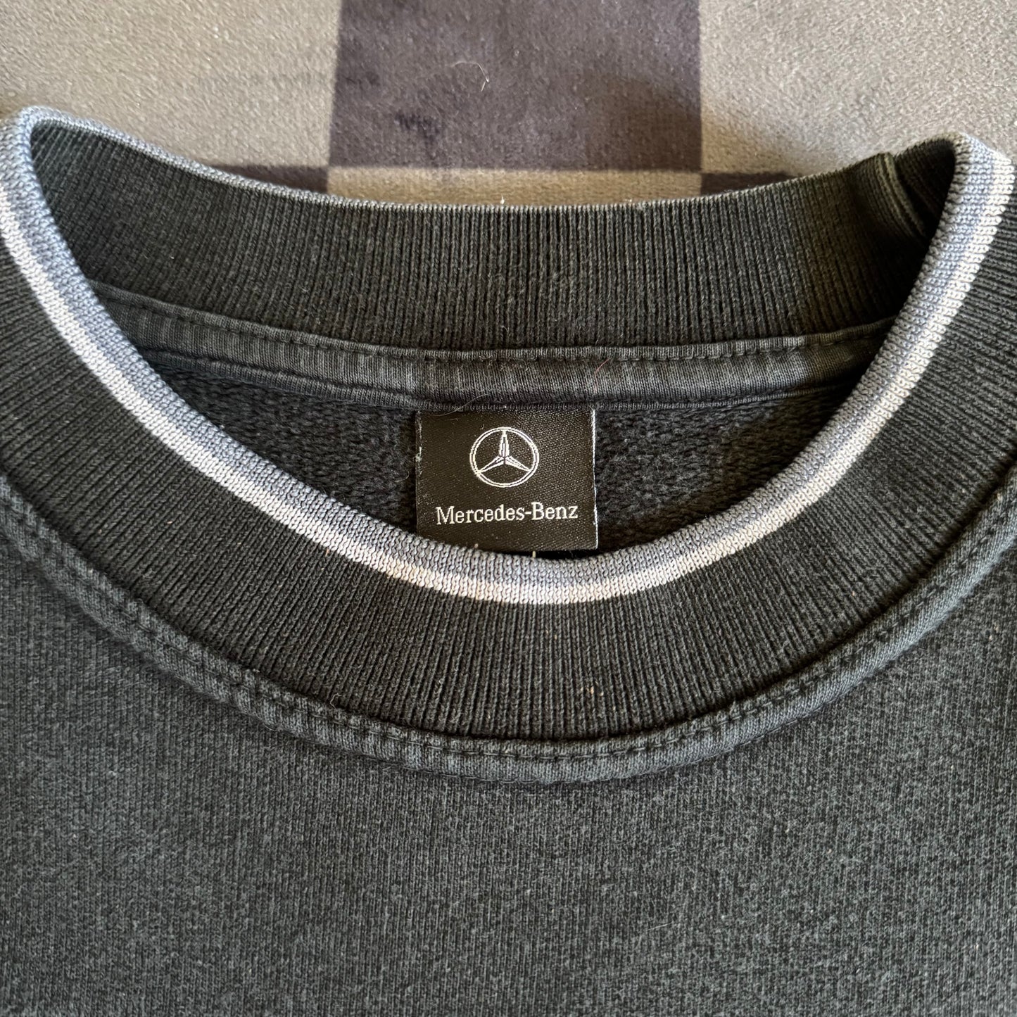 Vintage 2001 West McLaren Mercedes F1 Mika Hakkinen Sweater Size Large