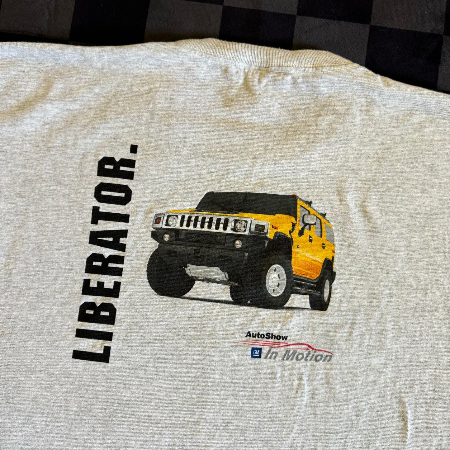 2000s GM AutoShow in Motion Corvette Hummer T Shirt XL