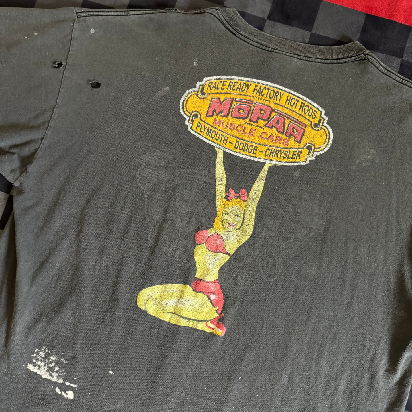 Mopar Muscle Cars Pin-Up Girl Distressed T Shirt