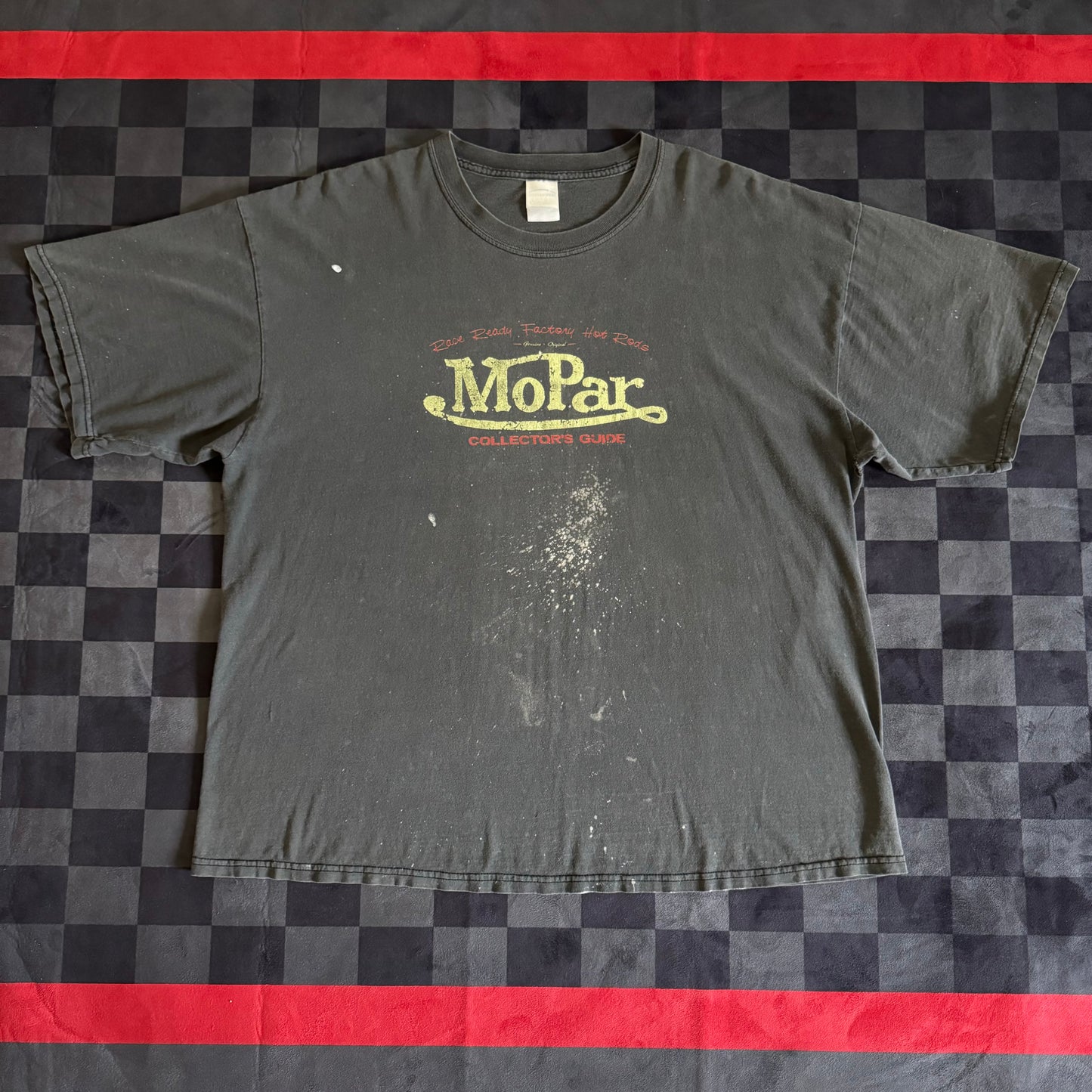 Mopar Muscle Cars Pin-Up Girl Distressed T Shirt