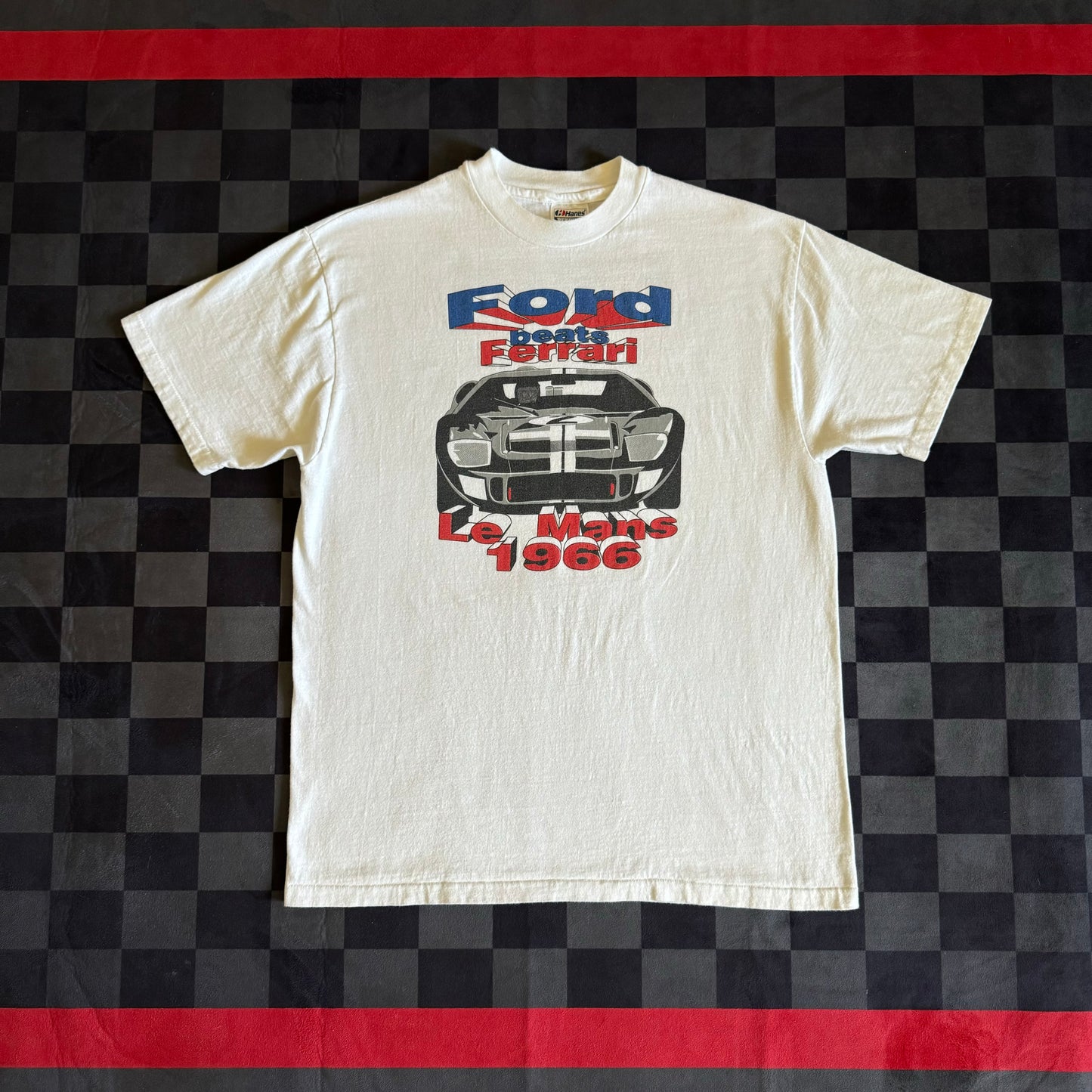 Ford Beats Ferrari Le Mans 1966 T Shirt Large
