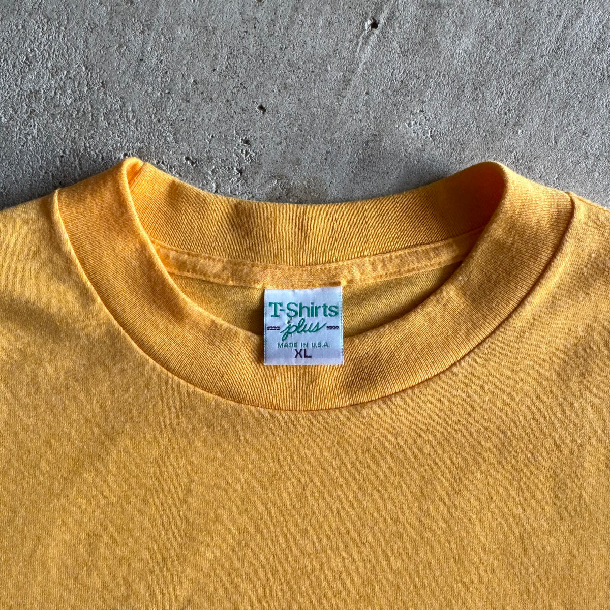 80s Porsche 911 Carrera 930 Yellow T Shirt (L)
