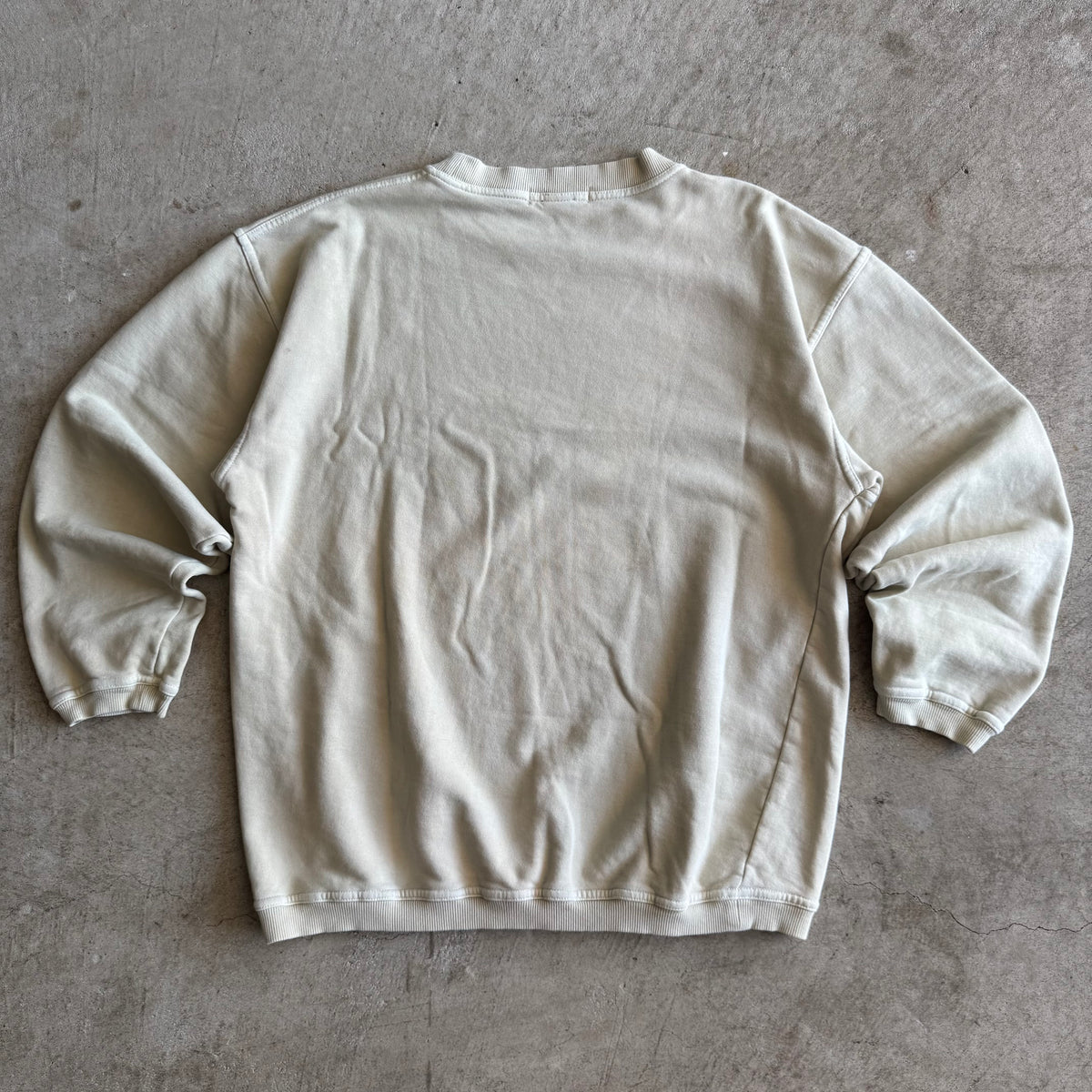90s Porsche Selection Embroidered Beige Crewneck Sweater (L)