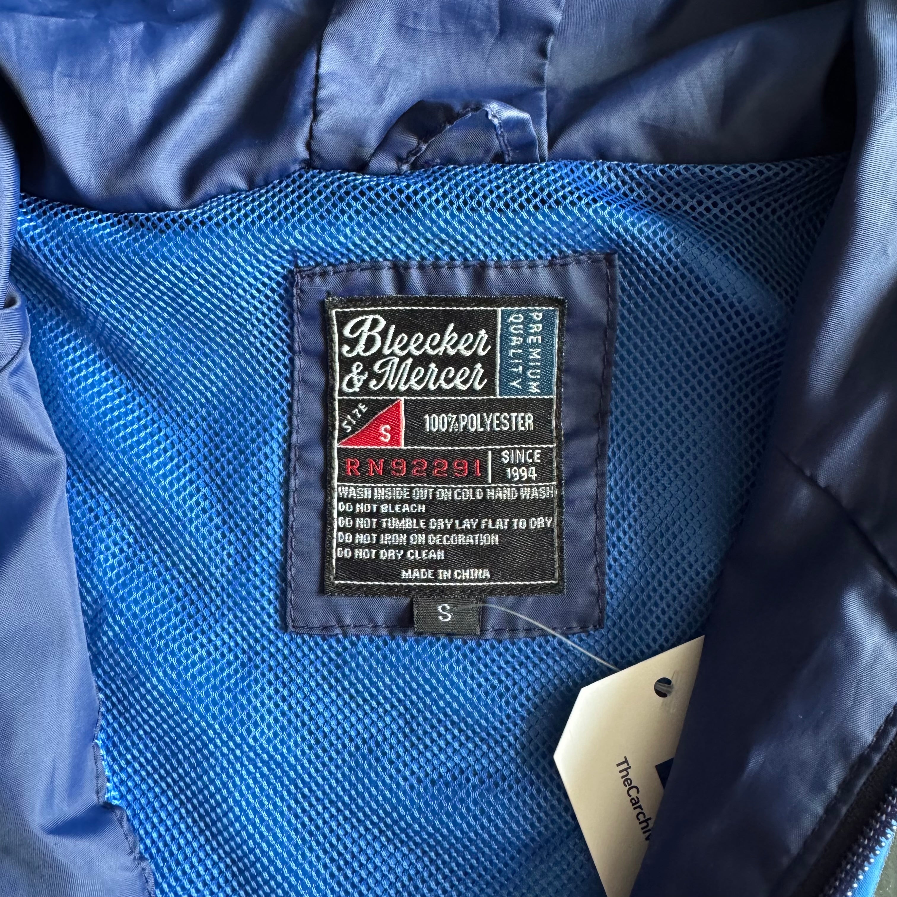 Vintage BMW Motorsports M1 Hooded Jacket (S)