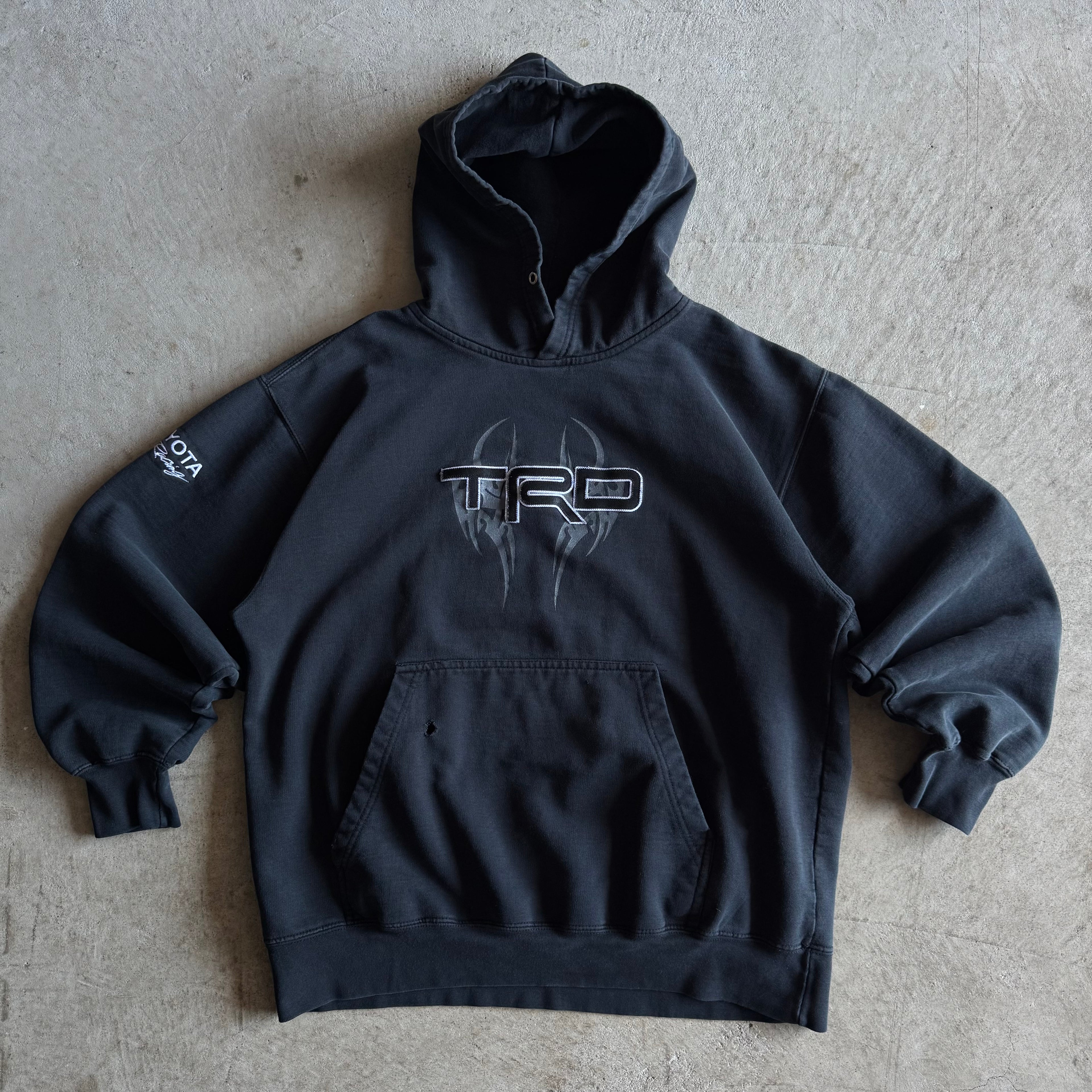 90s TRD Toyota Racing Development Tribal Hoodie Pullover Sweater (L)