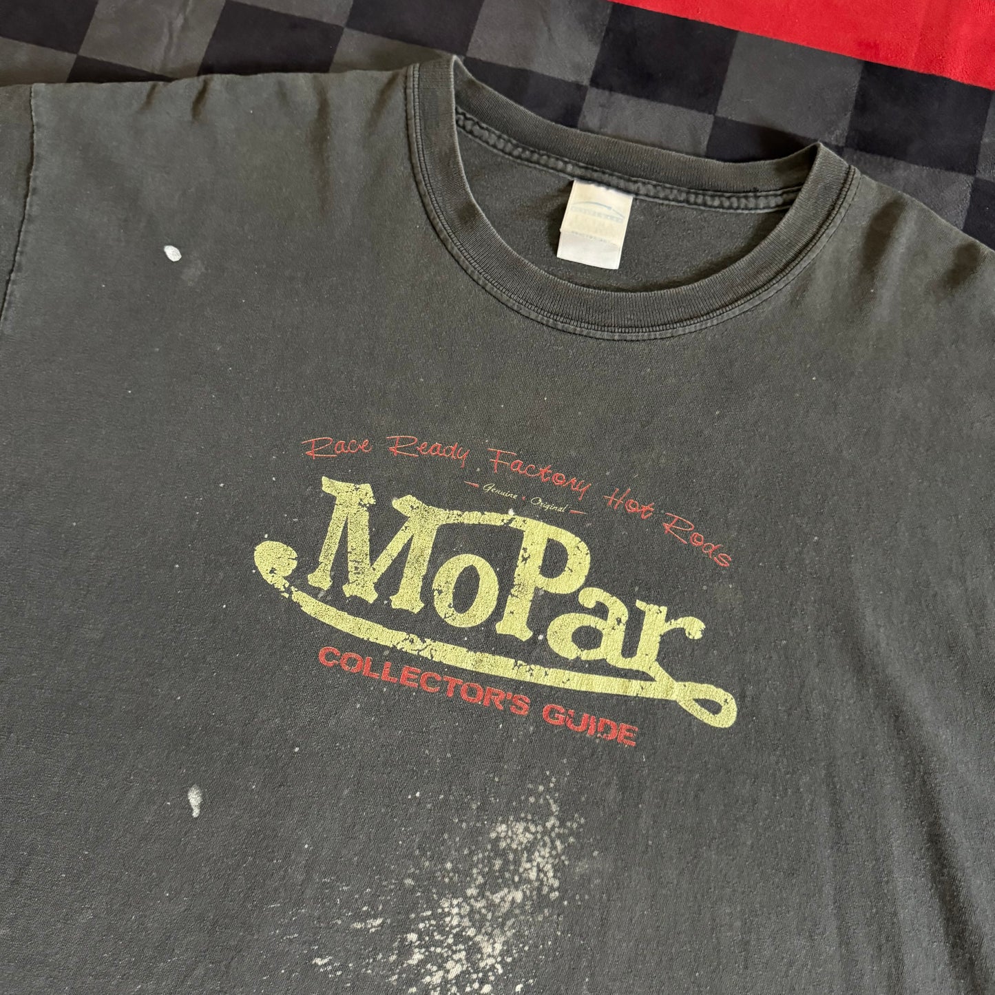 Mopar Muscle Cars Pin-Up Girl Distressed T Shirt