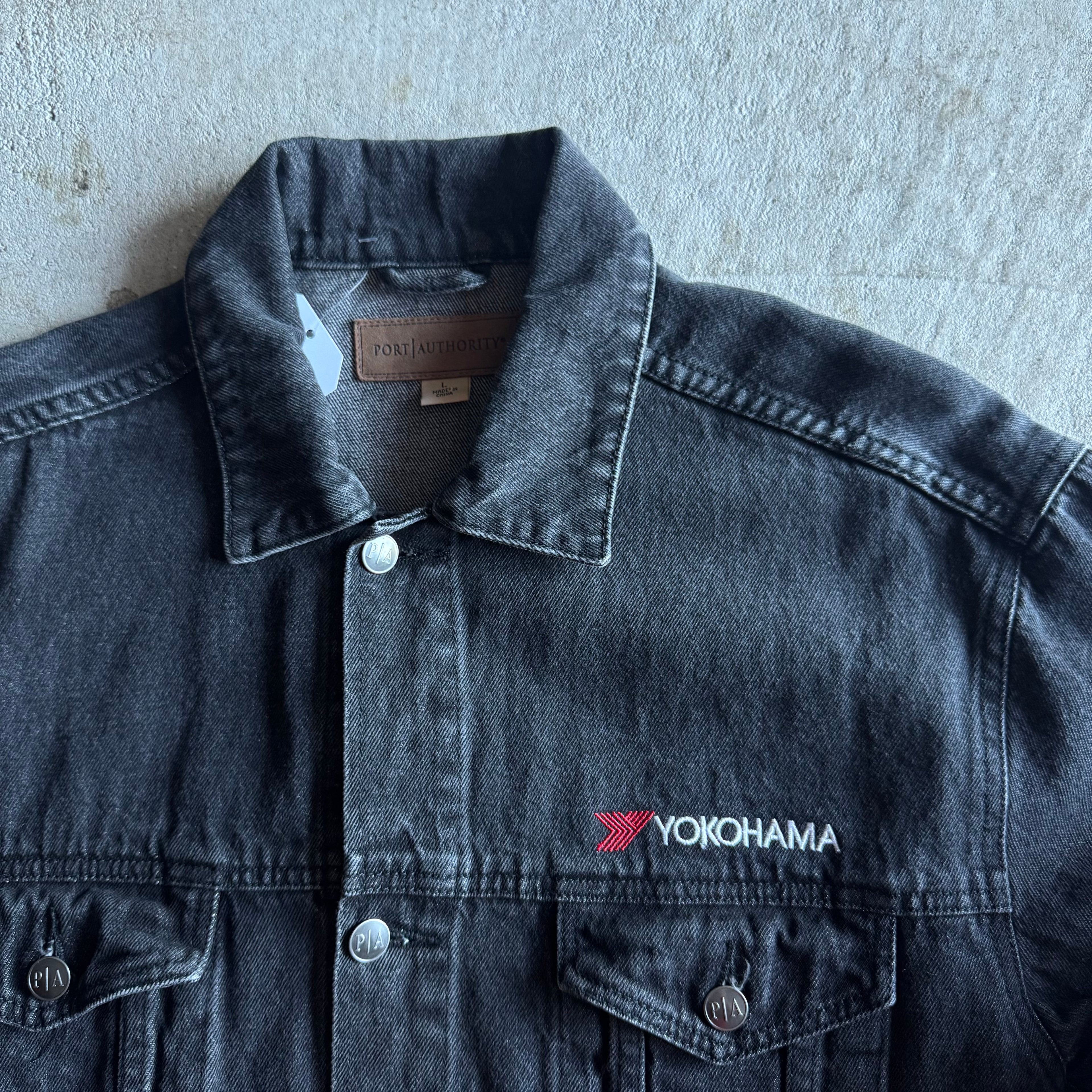 Vintage Yokohama Motorsports Embroidered Black Denim Jean Jacket Size Large