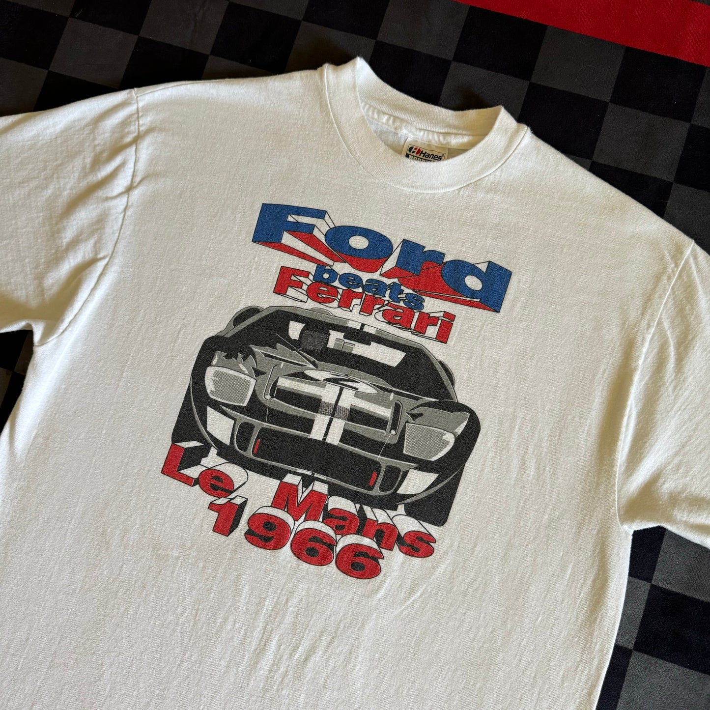 Ford Beats Ferrari Le Mans 1966 T Shirt Large