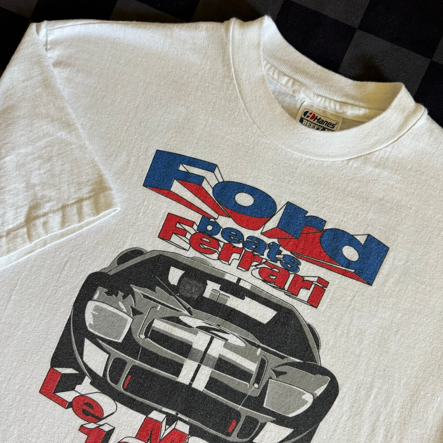 Ford Beats Ferrari Le Mans 1966 T Shirt Large